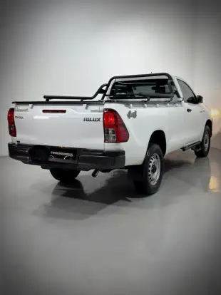 TOYOTA-HILUX-2.8 D-4D TURBO DIESEL CS 4X4 MANUAL TOYOTA-HILUX-2024