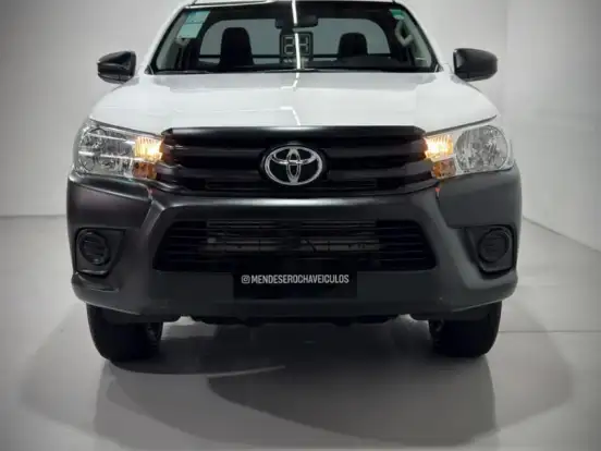 TOYOTA-HILUX-2.8 D-4D TURBO DIESEL CS 4X4 MANUAL TOYOTA-HILUX-2024