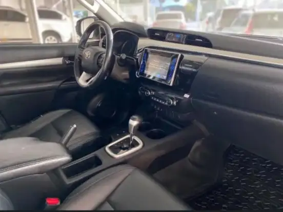 TOYOTA-HILUX-2018