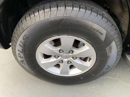 TOYOTA-HILUX-2012