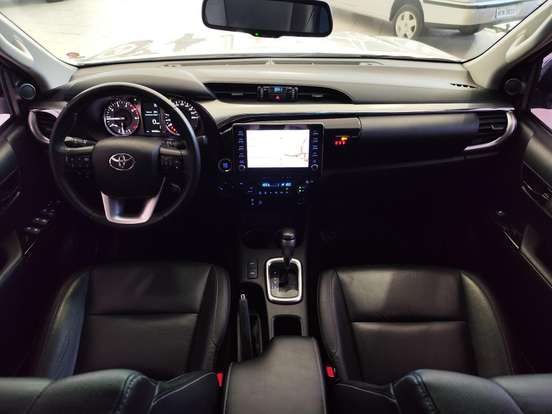 TOYOTA-HILUX-2.8 D-4D TURBO DIESEL CD SRV 4X4 AUTOMÁTICO TOYOTA-HILUX-2022