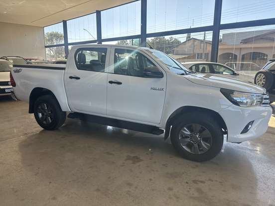 TOYOTA-HILUX-2.8 POWER PACK 4X4 CD 16V DIESEL 4P MANUAL TOYOTA-HILUX-2019
