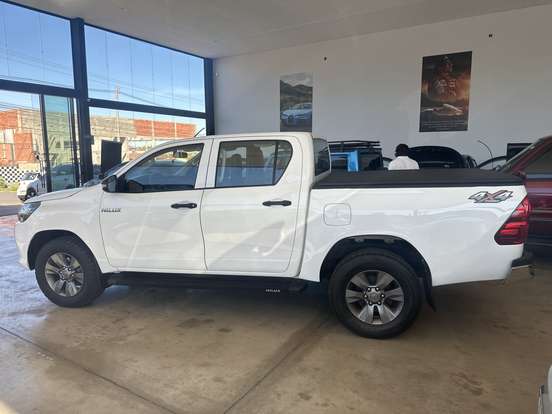 TOYOTA-HILUX-2.8 POWER PACK 4X4 CD 16V DIESEL 4P MANUAL TOYOTA-HILUX-2019