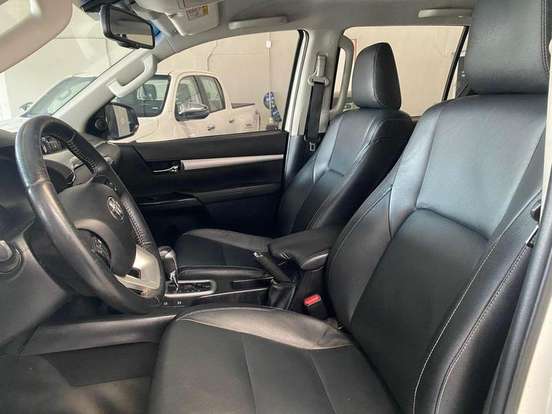 TOYOTA-HILUX-2020