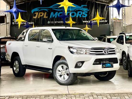 TOYOTA-HILUX-2016