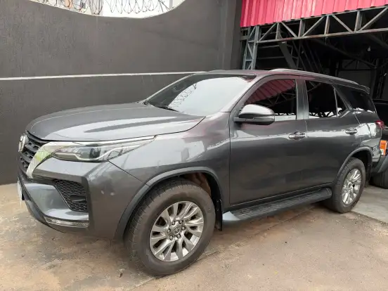 TOYOTA-HILUX SW4-2.7 VVT-i FLEX SRV 7L 4X2 AUTOMÁTICO TOYOTA-HILUX SW4-2021