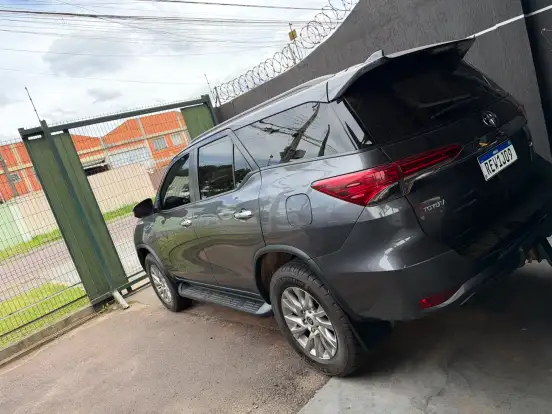 TOYOTA-HILUX SW4-2021