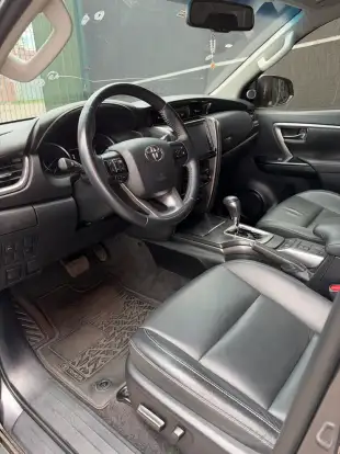 TOYOTA-HILUX SW4-2021