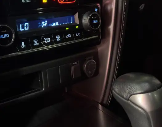 TOYOTA-HILUX SW4-2021