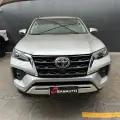 TOYOTA HILUX SW4 2.8 D-4D TURBO DIESEL SRX 7L 4X4 AUTOMÁTICO TOYOTA HILUX SW4 2.8 D-4D TURBO DIESEL SRX 7L 4X4 AUTOMÁTICO