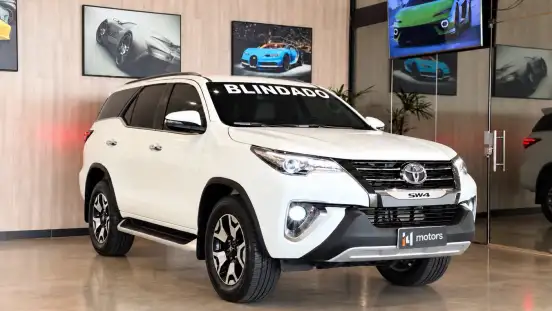 TOYOTA-HILUX SW4-2018