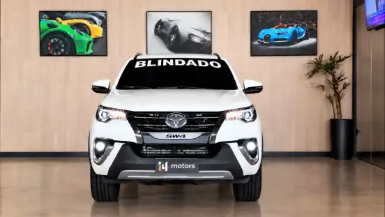 TOYOTA-HILUX SW4-2018