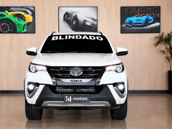 TOYOTA-HILUX SW4-2.8 SRX DIAMOND 4X4 7 LUGARES 16V TURBO INTERCOOLER DIESEL 4P AUTOMÁTICO TOYOTA-HILUX SW4-2018