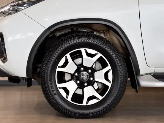TOYOTA-HILUX SW4-2.8 SRX DIAMOND 4X4 7 LUGARES 16V TURBO INTERCOOLER DIESEL 4P AUTOMÁTICO TOYOTA-HILUX SW4-2018
