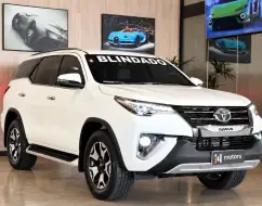 TOYOTA HILUX SW4 2.8 SRX DIAMOND 4X4 7 LUGARES 16V TURBO INTERCOOLER DIESEL 4P AUTOMÁTICO TOYOTA HILUX SW4 2.8 SRX DIAMOND 4X4 7 LUGARES 16V TURBO INTERCOOLER DIESEL 4P AUTOMÁTICO