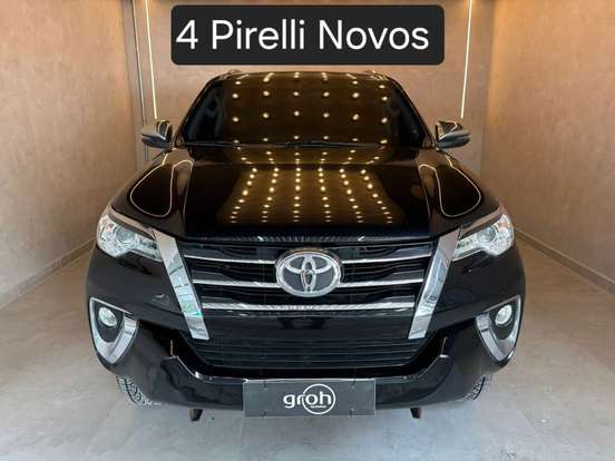 TOYOTA-HILUX SW4-2017