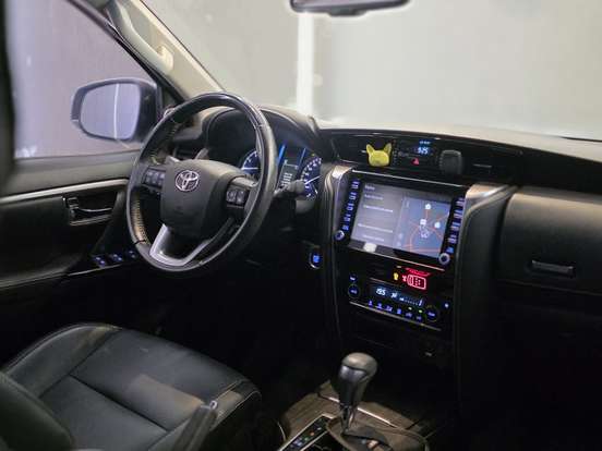 TOYOTA-HILUX SW4-2021