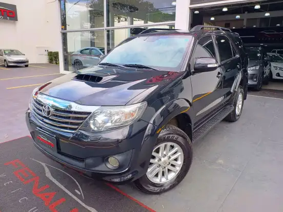 TOYOTA-HILUX SW4-3.0 SRV 4X4 16V TURBO INTERCOOLER DIESEL 4P AUTOMÁTICO TOYOTA-HILUX SW4-2014