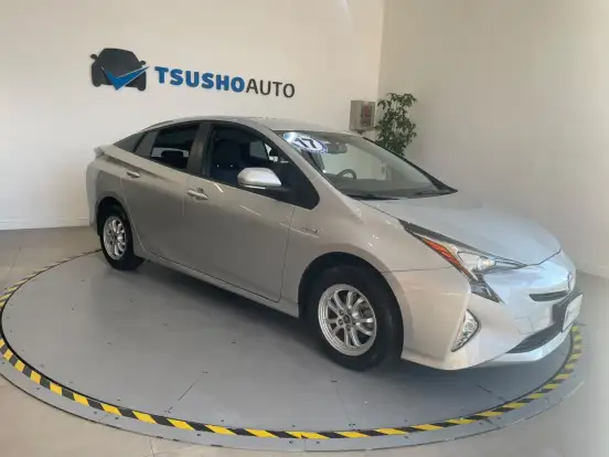 TOYOTA-PRIUS-2017