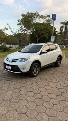 TOYOTA-RAV4-2015