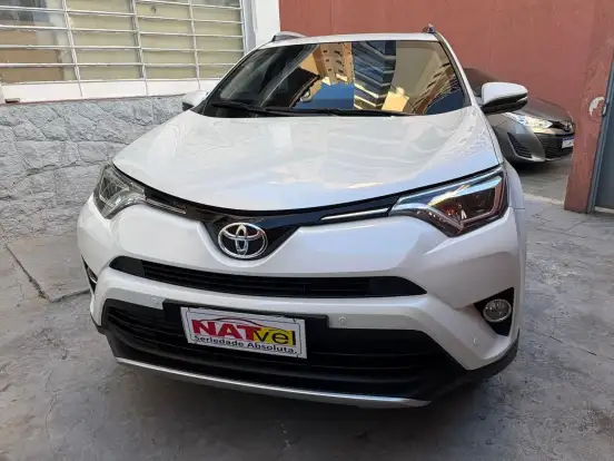 TOYOTA-RAV4-2018