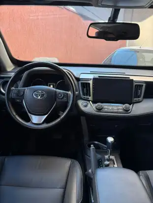 TOYOTA-RAV4-2018
