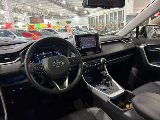 TOYOTA-RAV4-2025