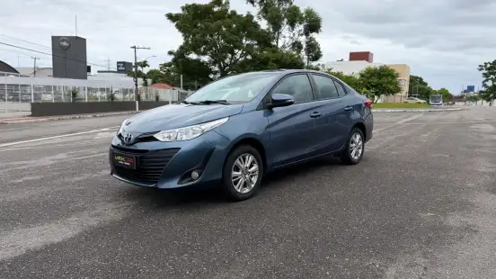 TOYOTA-YARIS-2018