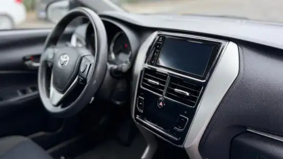 TOYOTA-YARIS-2018
