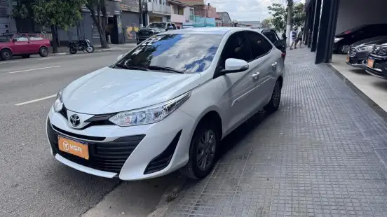 TOYOTA-YARIS-2021