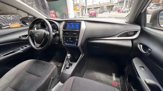 TOYOTA-YARIS-2021
