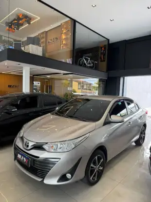 TOYOTA-YARIS-2018