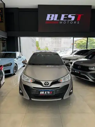 TOYOTA-YARIS-2018