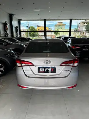TOYOTA-YARIS-2018