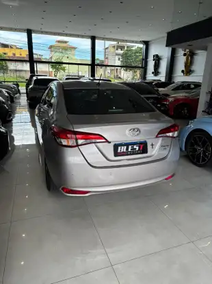 TOYOTA-YARIS-2018