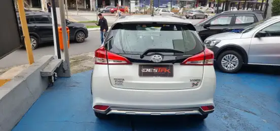TOYOTA-YARIS-2019