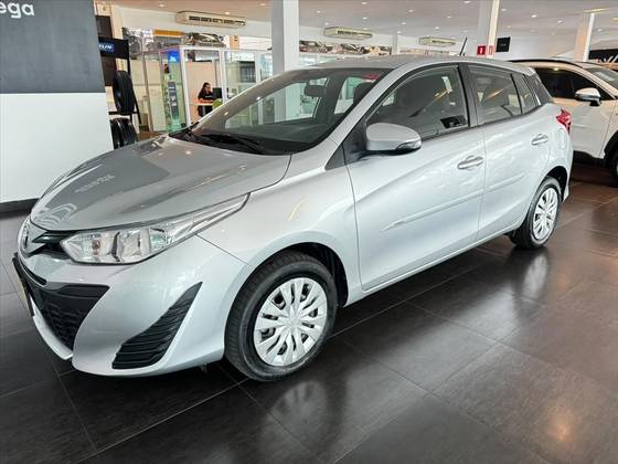 TOYOTA YARIS 1.3 16V FLEX XL LIVE MULTIDRIVE