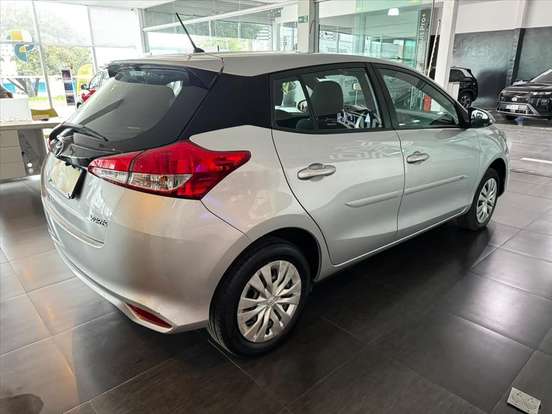 TOYOTA-YARIS-1.3 16V FLEX XL LIVE MULTIDRIVE TOYOTA-YARIS-2021
