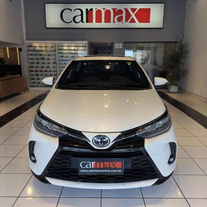 TOYOTA-YARIS-2023