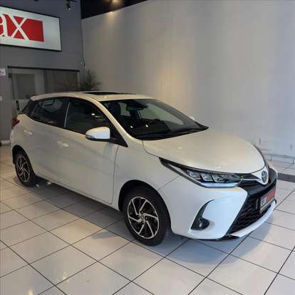 TOYOTA-YARIS-2023