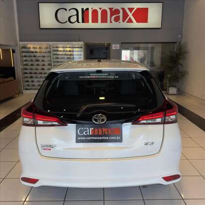 TOYOTA-YARIS-2023