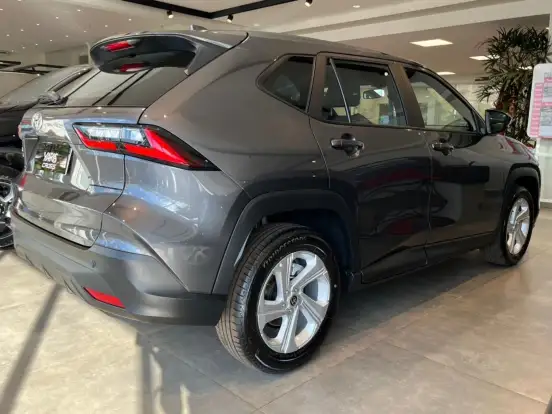 TOYOTA-YARIS CROSS-2026