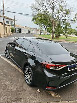 TOYOTA-COROLLA-2021