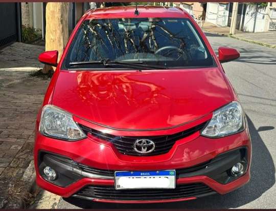 TOYOTA-ETIOS-2016
