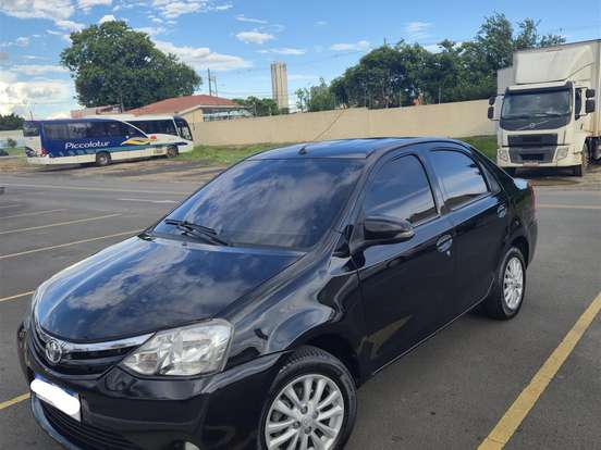 TOYOTA-ETIOS-1.5 XLS SEDAN 16V FLEX 4P MANUAL TOYOTA-ETIOS-2015