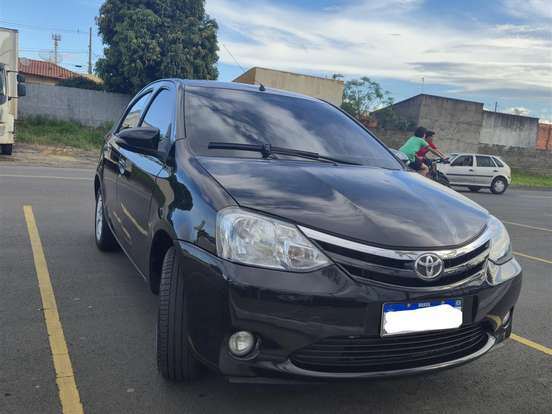 TOYOTA-ETIOS-1.5 XLS SEDAN 16V FLEX 4P MANUAL TOYOTA-ETIOS-2015