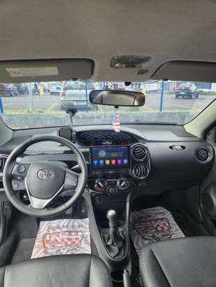 TOYOTA-ETIOS-2015