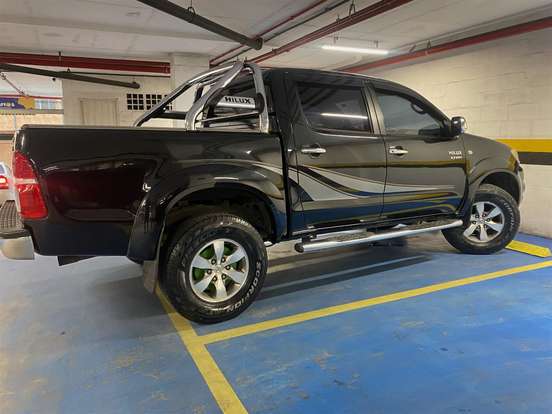 TOYOTA-HILUX-2009