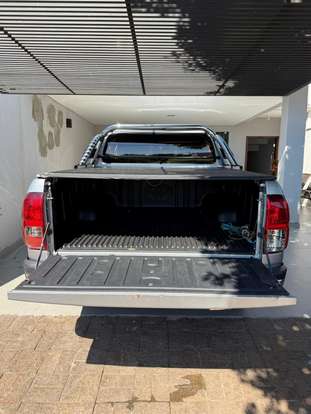 TOYOTA-HILUX-2.7 SRV 4X2 CD 16V FLEX 4P AUTOMÁTICO TOYOTA-HILUX-2017