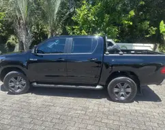 TOYOTA HILUX 2.8 D-4D TURBO DIESEL CD SR 4X4 AUTOMÁTICO TOYOTA HILUX 2.8 D-4D TURBO DIESEL CD SR 4X4 AUTOMÁTICO